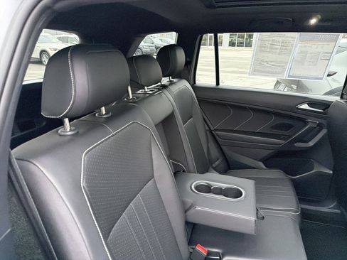 Used 2023 Volkswagen Tiguan SE R-Line image 63