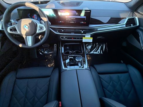 New 2026 BMW X7 xDrive40i w/ M Sport Package image 16
