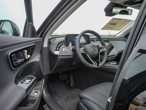 New 2026 Mercedes-Benz E 350 4MATIC Sedan image 14