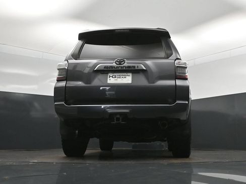 Used 2021 Toyota 4Runner SR5 Premium w/ Moonroof Package RWD image 41