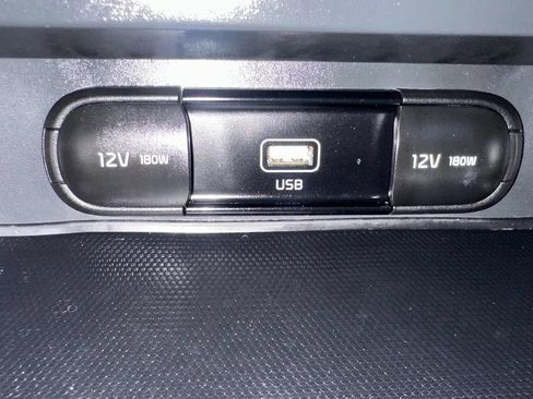 Used 2020 Kia Soul LX FWD image 16