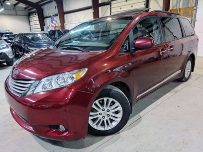 Used 2017 Toyota Sienna XLE Premium