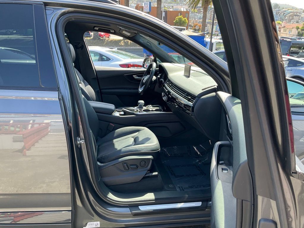 Used 2019 Audi Q7 3.0T Prestige w/ Prestige Package AWD/4WD image 75