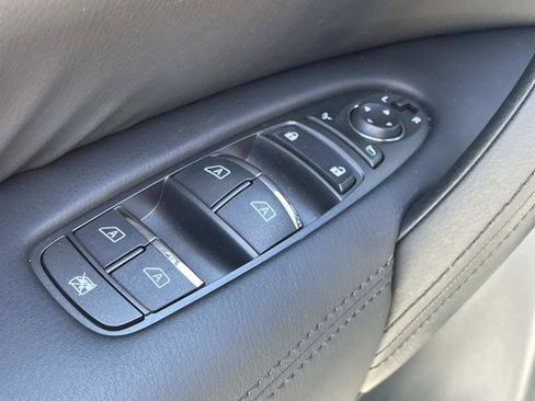 Used 2024 Nissan Armada SL w/ Midnight Edition Package image 14