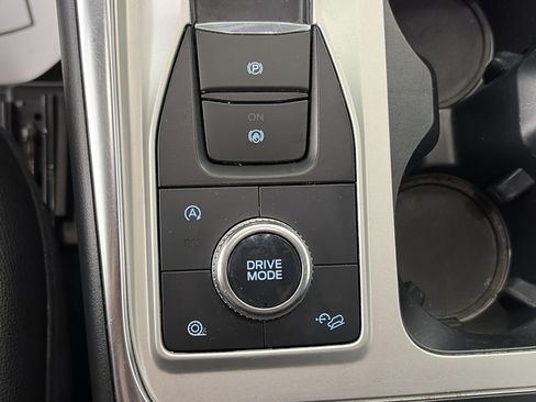 Used 2021 Ford Explorer Limited w/ Equipment Group 301A AWD/4WD image 30