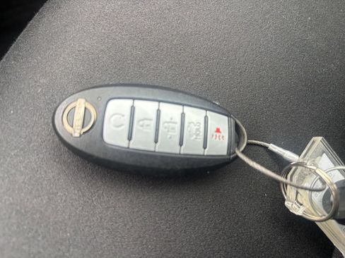 Used 2025 Nissan Altima 2.5 SV FWD image 23