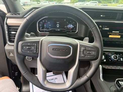Used 2025 GMC Sierra 1500 Denali w/ Denali Reserve Package AWD/4WD image 18