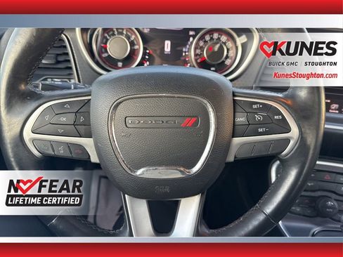 Used 2015 Dodge Challenger SXT Plus image 19