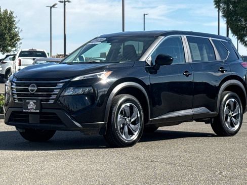 Used 2024 Nissan Rogue SV FWD image 10