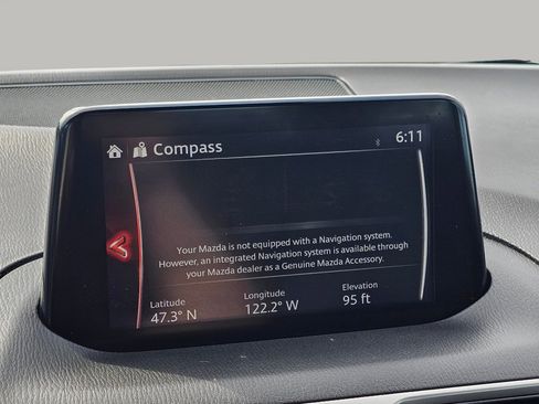 Used 2018 MAZDA MAZDA3 Touring FWD image 6