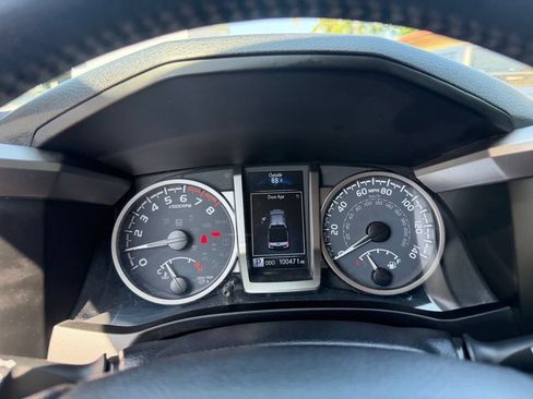 Used 2021 Toyota Tacoma SR5 RWD image 22
