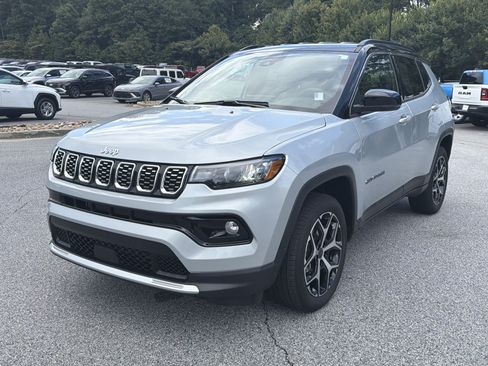 Used 2026 Jeep Compass Limited AWD/4WD image 3