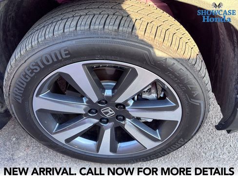 Used 2025 Honda Pilot Elite image 8