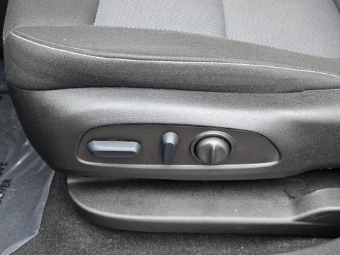 Used 2023 Chevrolet Blazer LT w/ Driver Confidence Package image 10