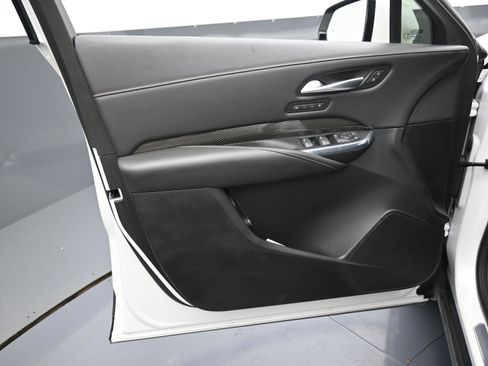 Used 2023 Cadillac XT4 Sport w/ Cold Weather Package image 17