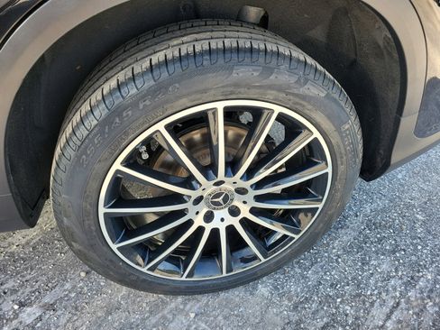 Certified 2022 Mercedes-Benz GLC 300 image 5