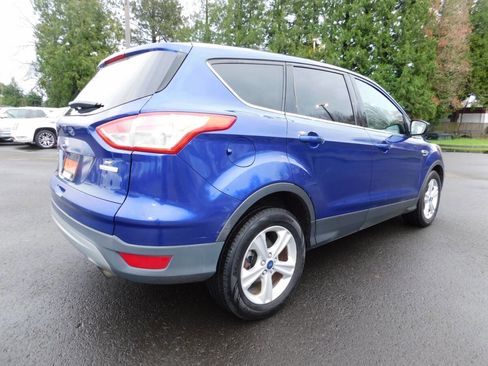 Used 2014 Ford Escape SE image 2