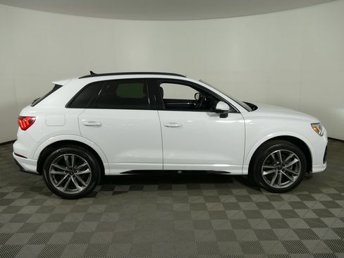 Used 2023 Audi Q3 2.0T Premium Plus w/ Premium Plus Package AWD/4WD image 2
