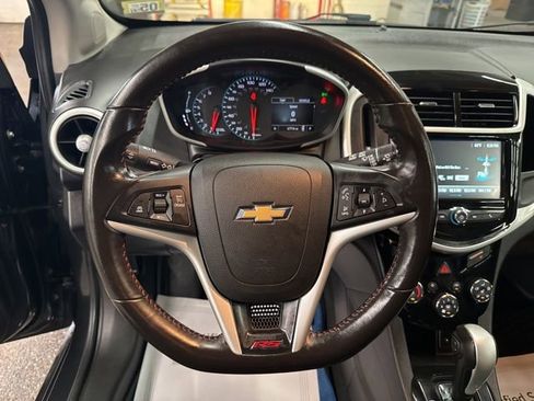 Used 2017 Chevrolet Sonic LT w/ Convenience Package FWD image 12