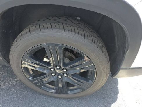 Used 2024 GMC Acadia Elevation w/ Black Edition FWD image 9