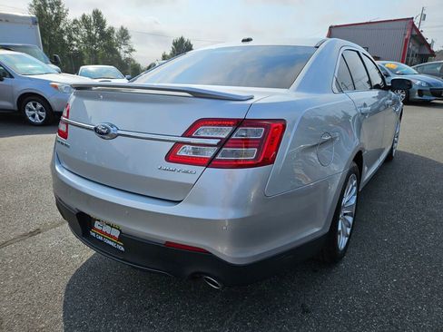 Used 2016 Ford Taurus Limited image 4