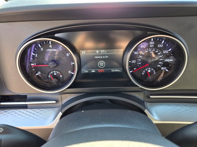 Used 2024 Kia Carnival LX FWD image 33