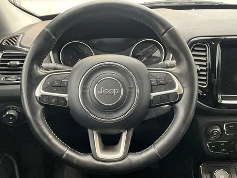 Used 2018 Jeep Compass Limited AWD/4WD image 9