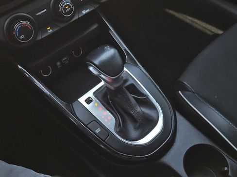 Used 2021 Kia Forte GT-Line image 20