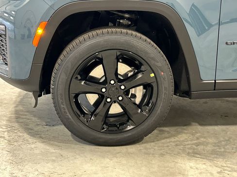 New 2026 Jeep Grand Cherokee L Limited image 11