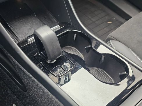 Used 2023 Volvo XC40 Recharge Plus AWD/4WD image 19