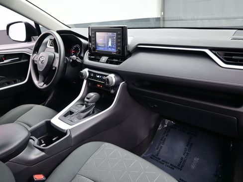 Used 2022 Toyota RAV4 XLE w/ Convenience Package AWD/4WD image 15