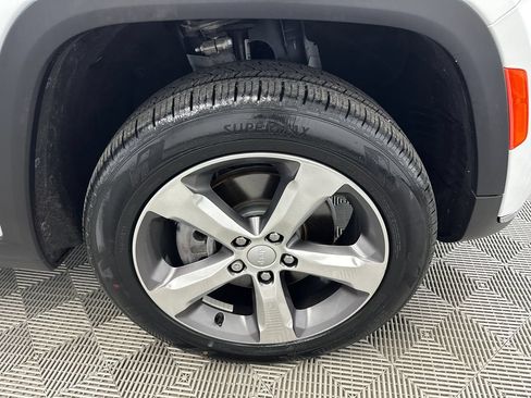 Used 2021 Jeep Grand Cherokee L Limited AWD/4WD image 14