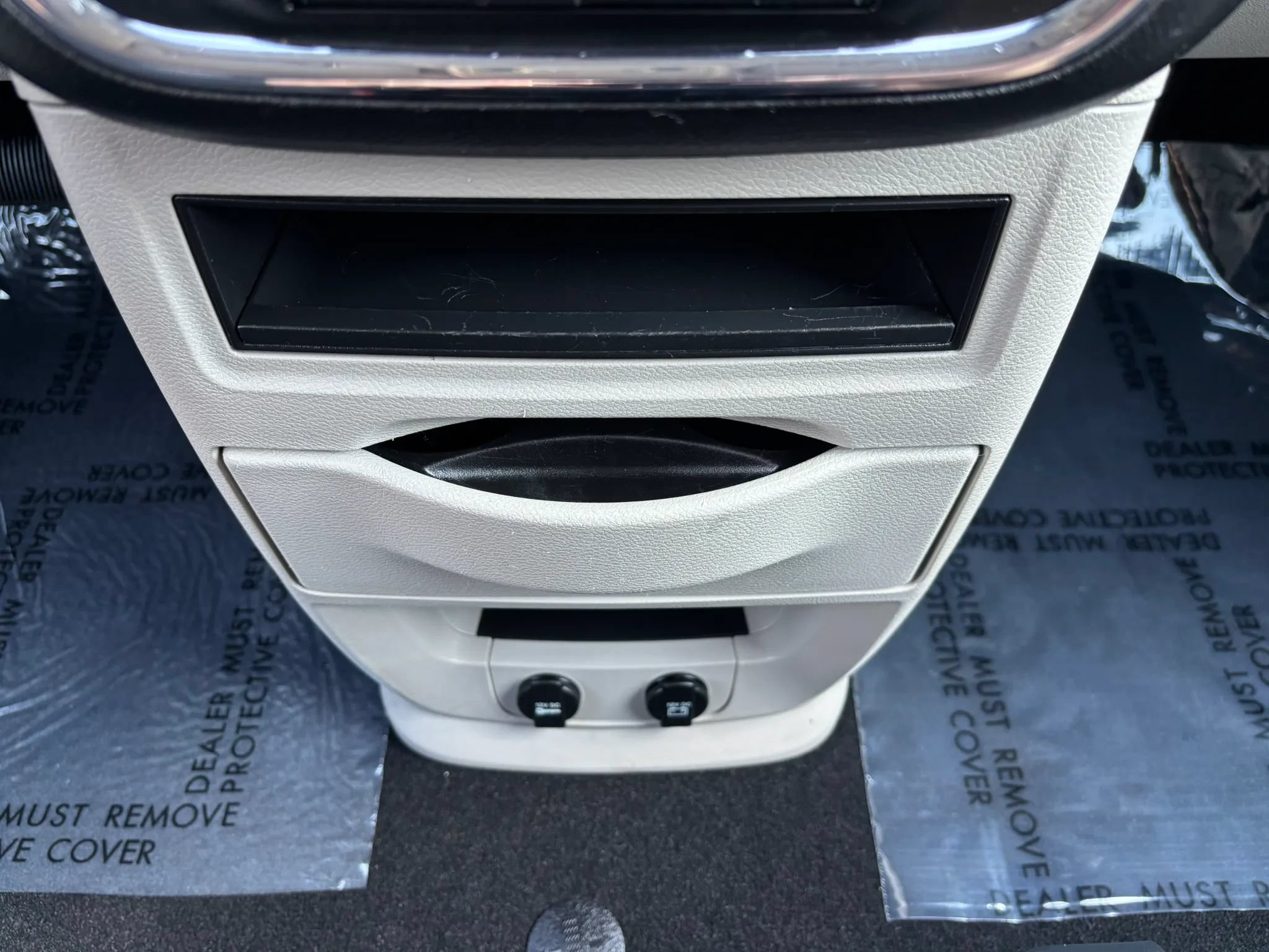 Used 2019 Dodge Grand Caravan SE w/ UConnect Hands-Free Group FWD image 33