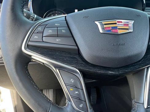 Used 2021 Cadillac XT5 Premium Luxury FWD image 21