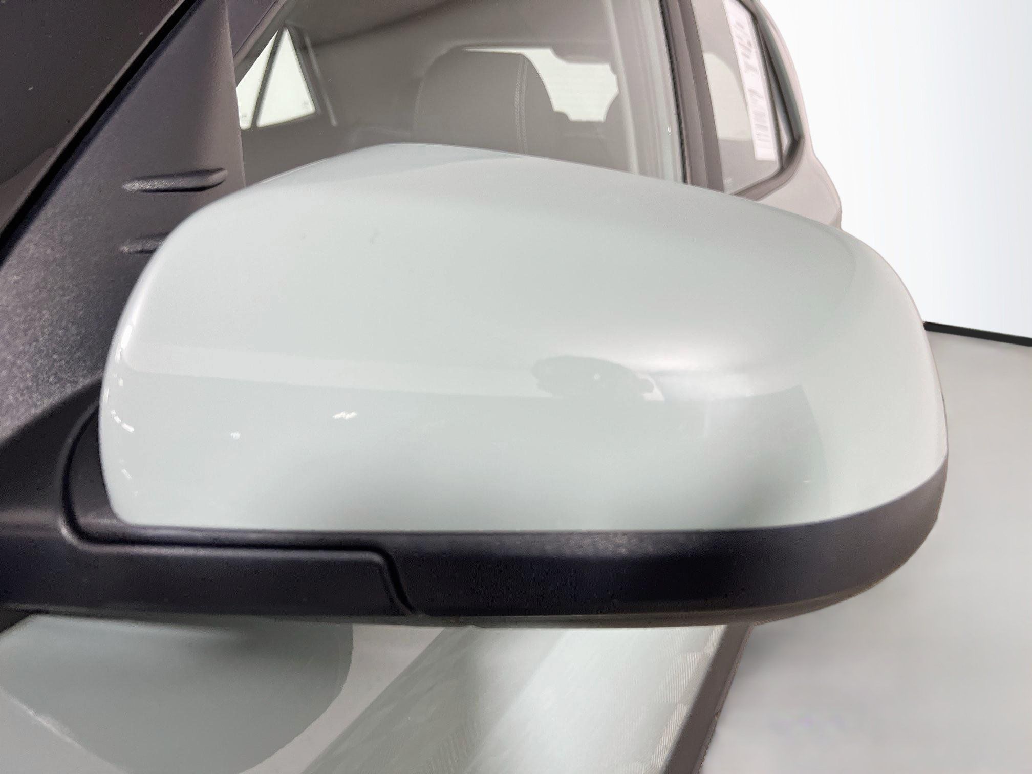 Used 2025 Hyundai Venue SEL FWD image 13