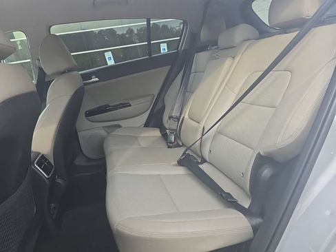 Used 2021 Kia Sportage EX FWD image 9