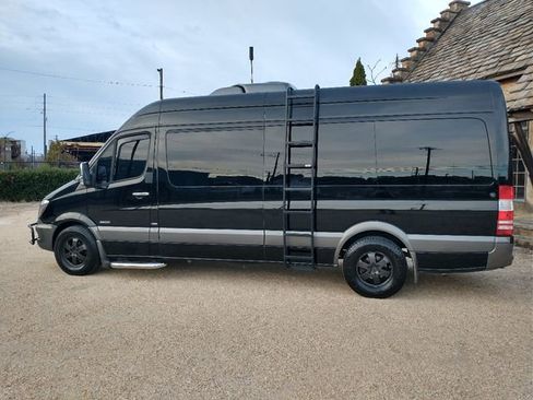 Used 2014 Mercedes-Benz Sprinter 2500 image 11