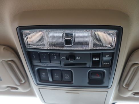Used 2023 Toyota 4Runner Limited AWD/4WD image 33