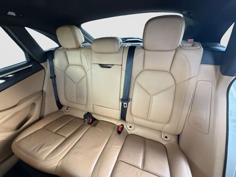 Used 2017 Porsche Macan AWD/4WD image 15