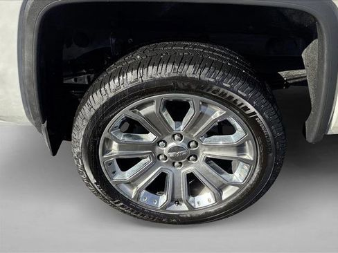 Used 2017 GMC Sierra 1500 Denali w/ Denali Ultimate Package image 9