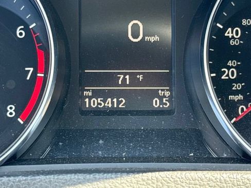 Used 2016 Volkswagen Passat 1.8T S FWD image 13