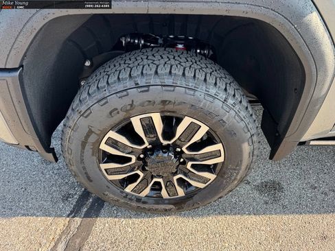 New 2026 GMC Sierra 2500 Denali Ultimate AWD/4WD image 10