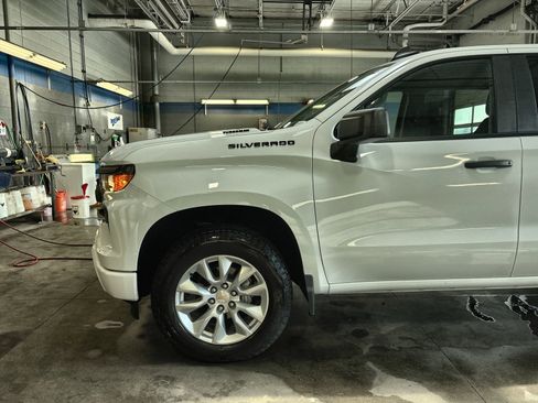 New 2026 Chevrolet Silverado 1500 Custom w/ LPO, Dark Essentials Package AWD/4WD image 17