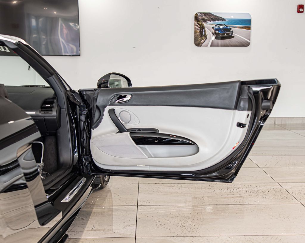 Used 2012 Audi R8 V10 AWD/4WD image 33
