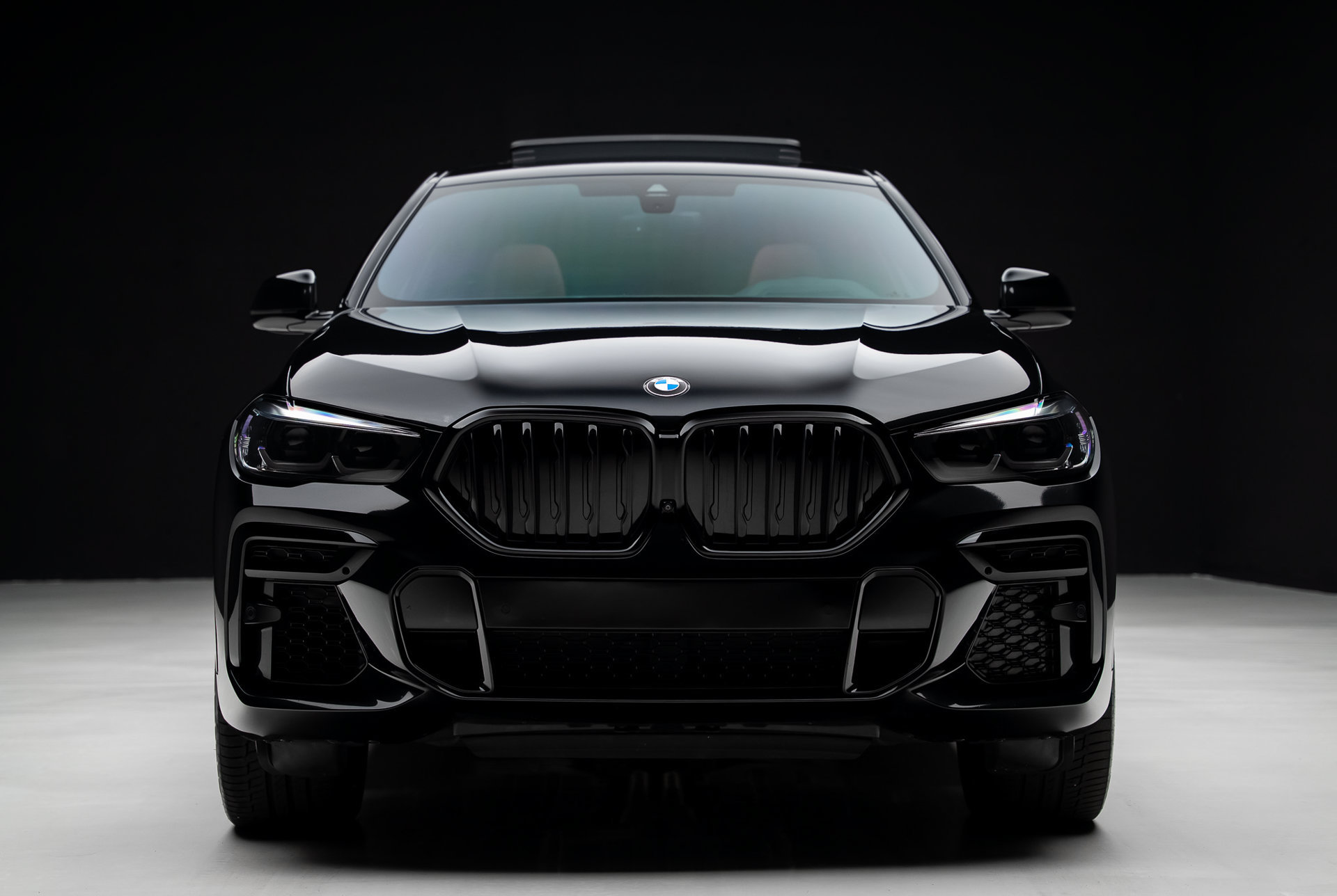 Used 2022 BMW X6 M50i w/ Premium Package AWD/4WD image 8