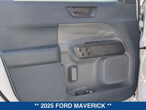 Certified 2025 Ford Maverick Lobo AWD/4WD image 10
