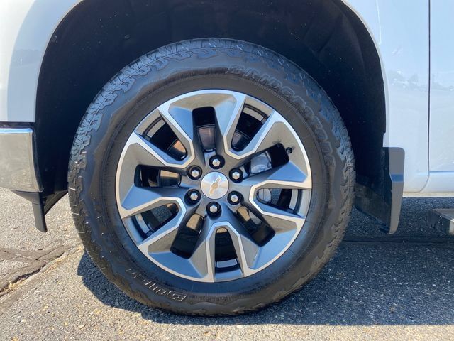 Certified 2024 Chevrolet Silverado 1500 LT AWD/4WD image 23