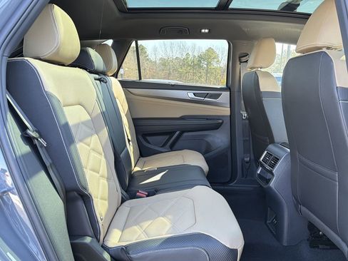 New 2026 Volkswagen Atlas Cross Sport SE image 17