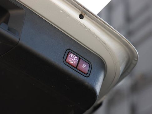 Used 2014 Mercedes-Benz ML 350 4MATIC w/ Premium 1 Package image 32