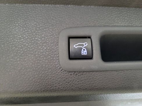 Used 2022 Toyota Sienna XLE w/ XLE Plus Package image 20